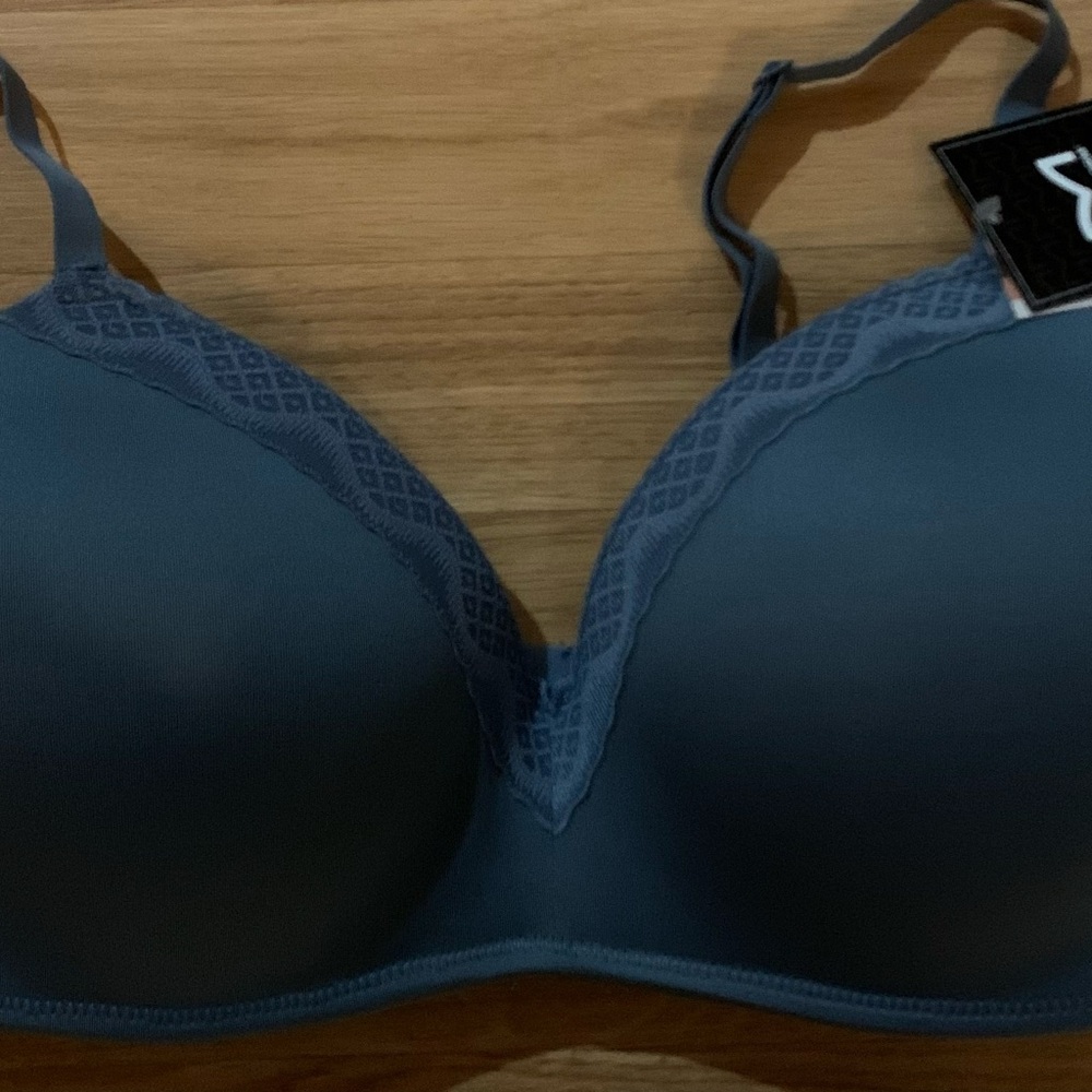 Maidenform Teal Lace Accent Bra